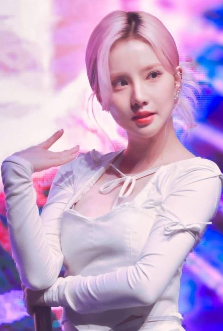 튼실한 하체를 자랑하는 비비지 은하